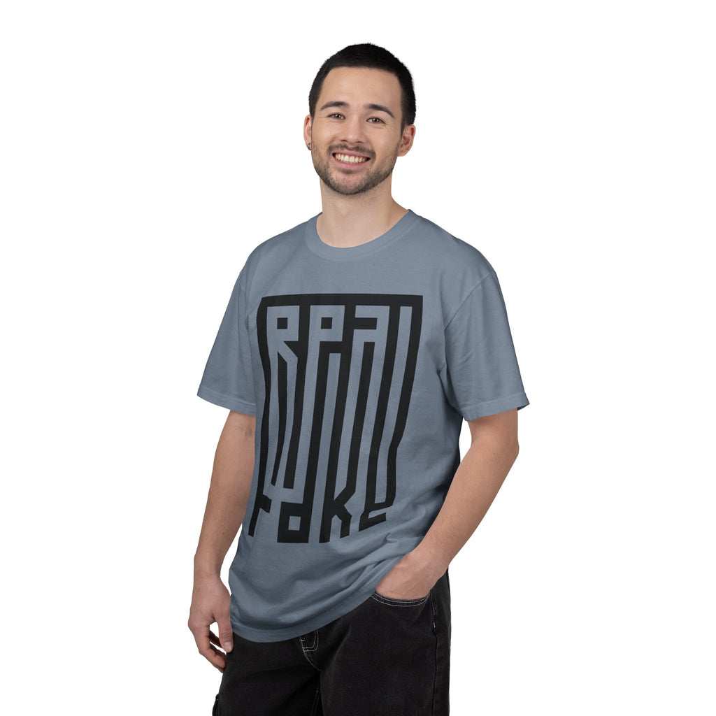 'Real/Fake' — T-Shirt