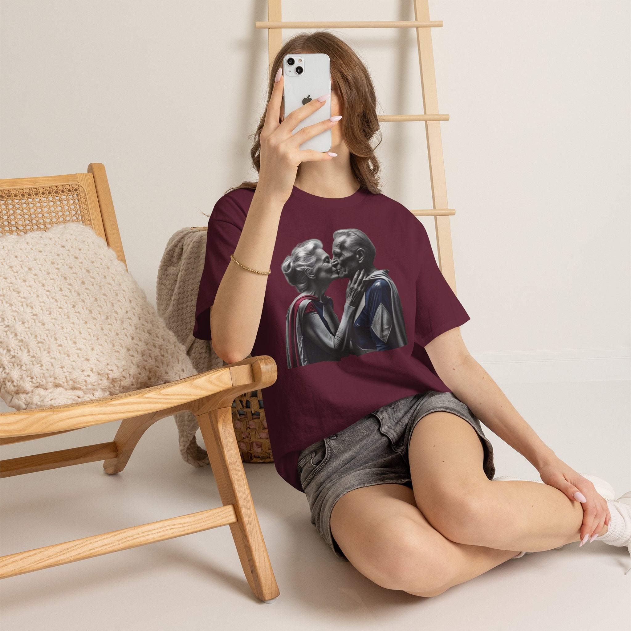 Kissing Old Superheroes — T‑Shirt