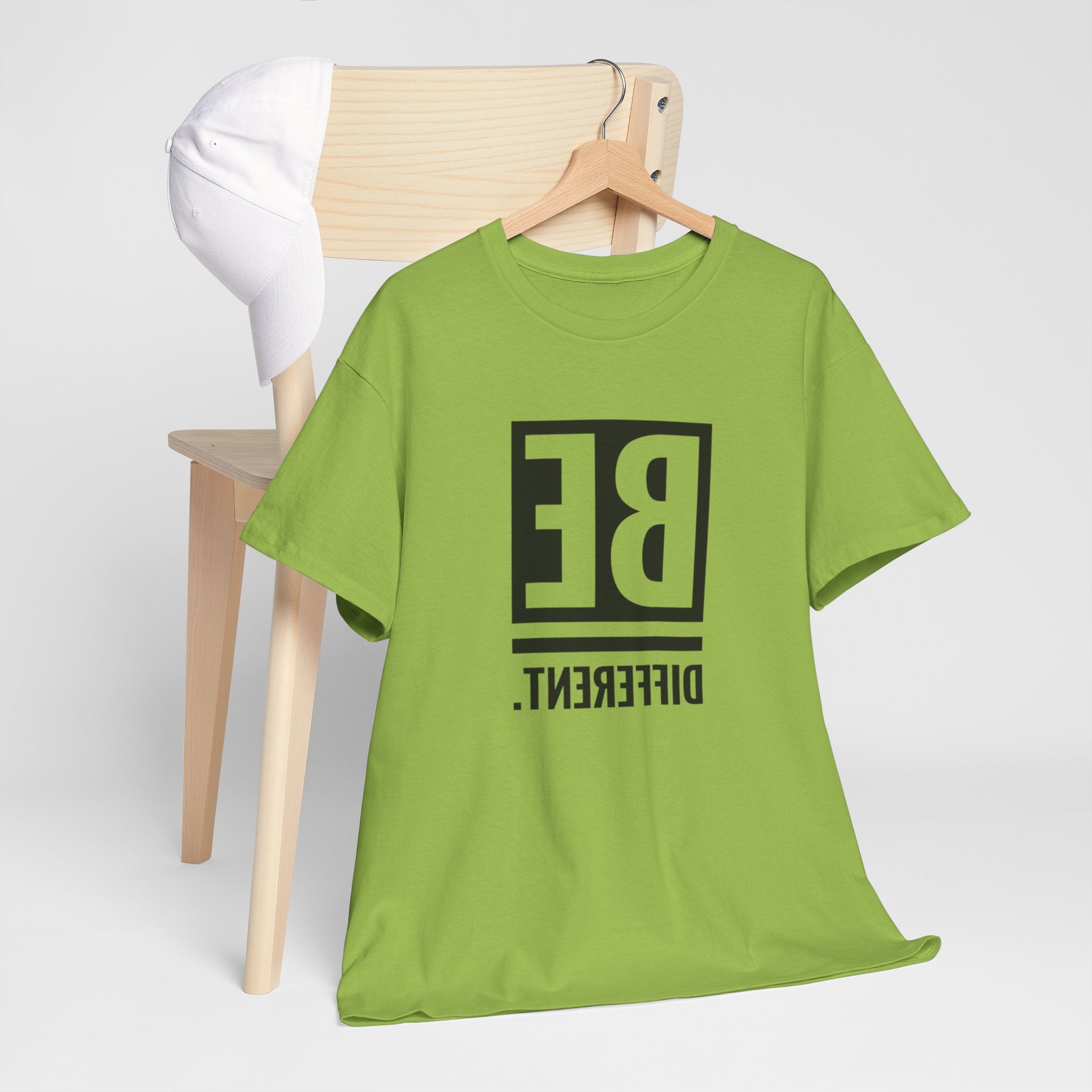 'BE DIFFERENT' — T Shirt