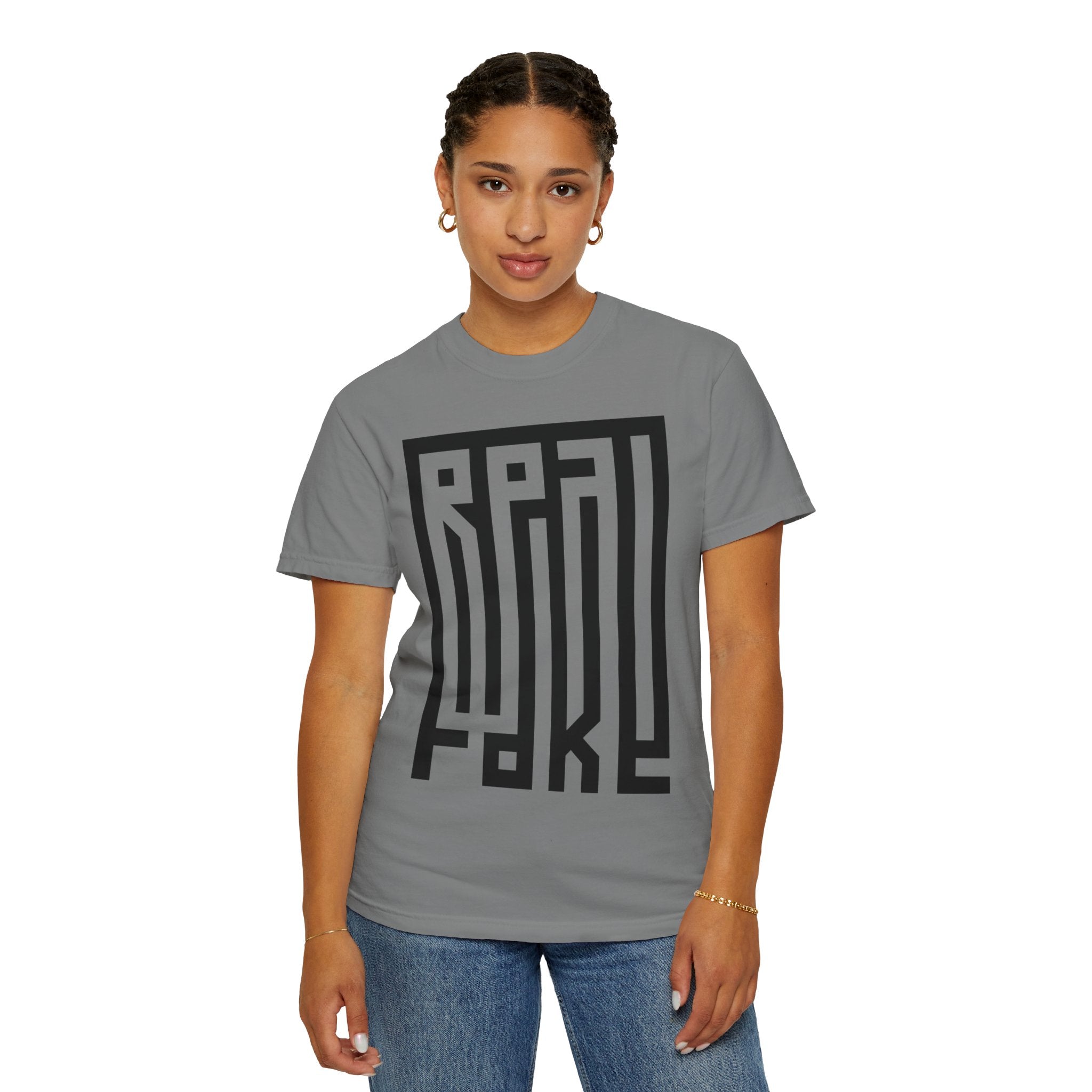 'Real/Fake' — T-Shirt