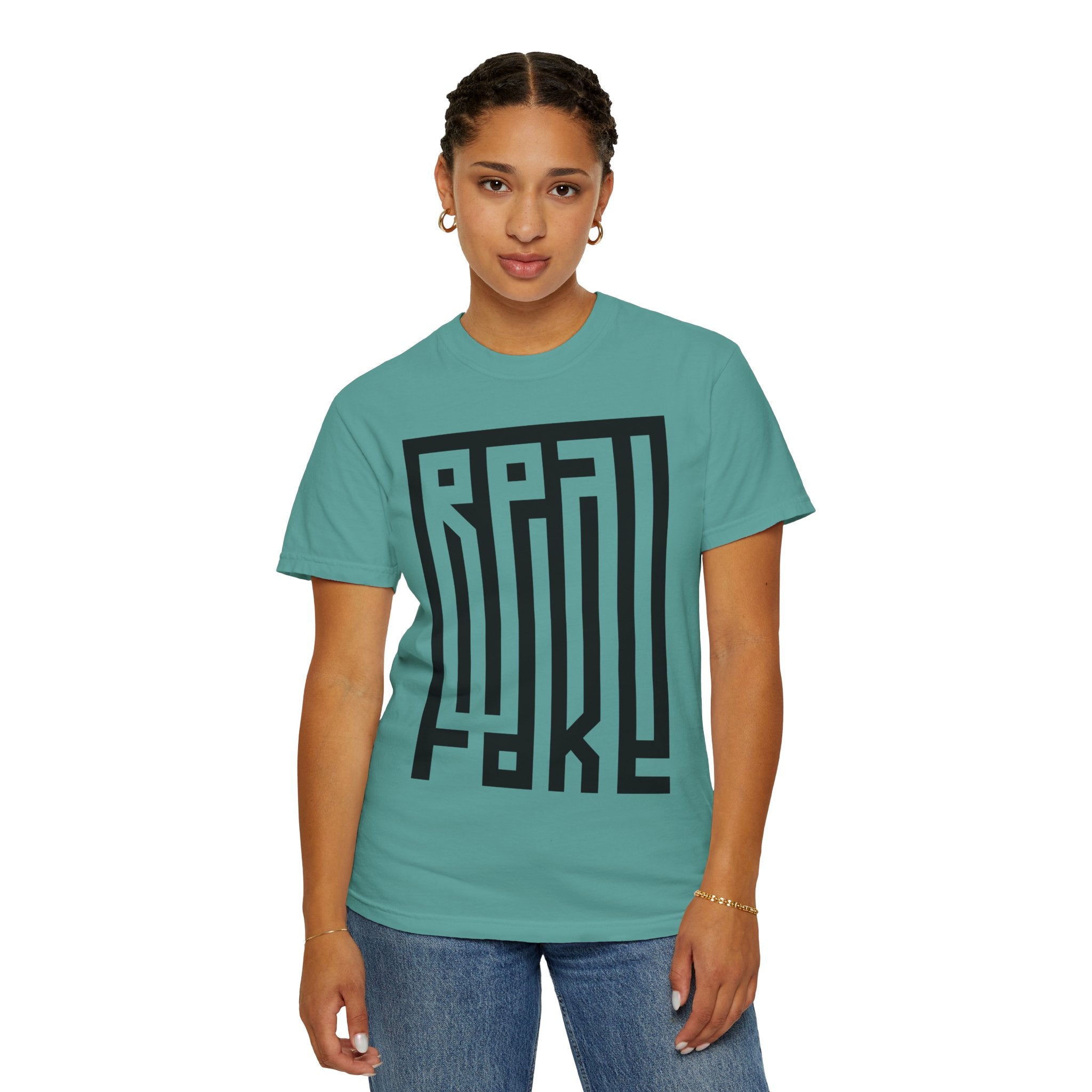 'Real/Fake' — T-Shirt