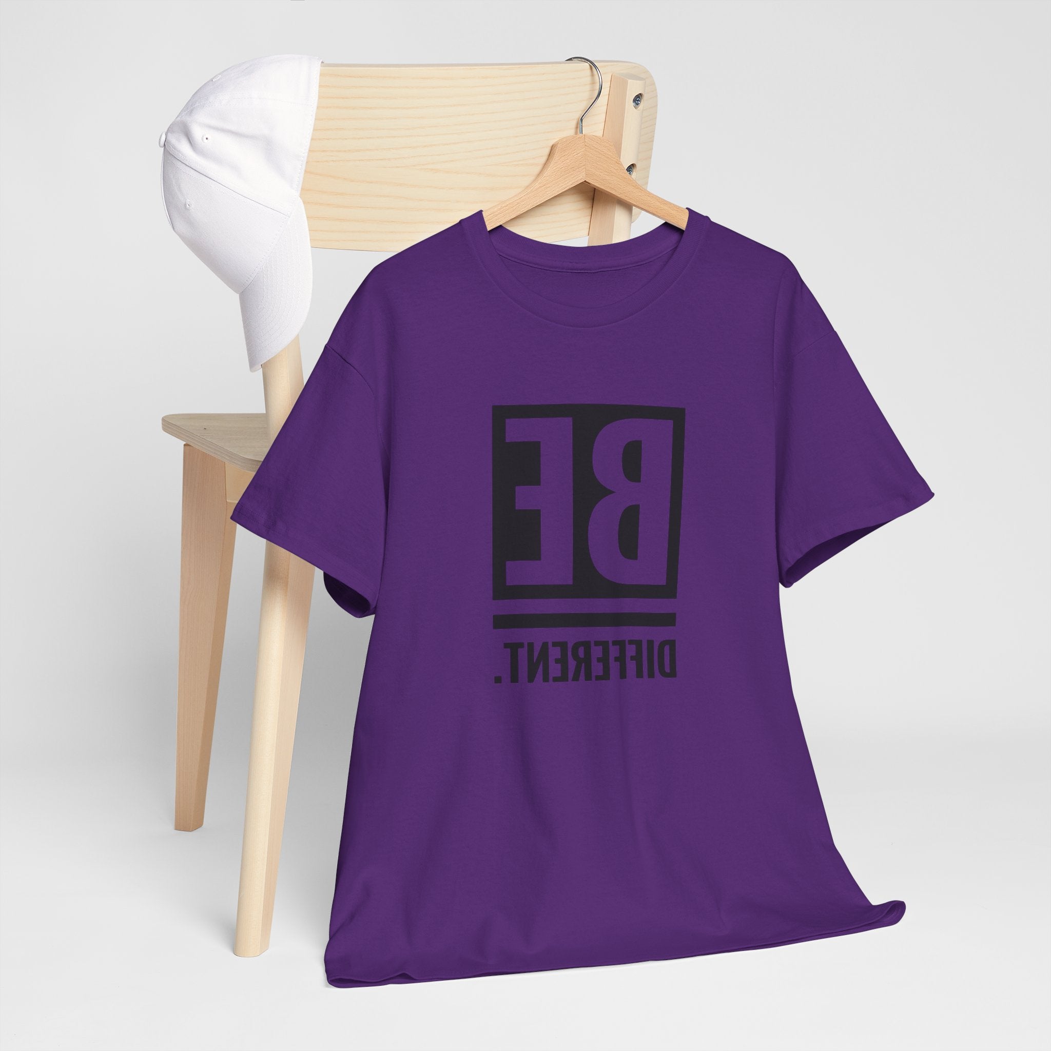 'BE DIFFERENT' — T Shirt