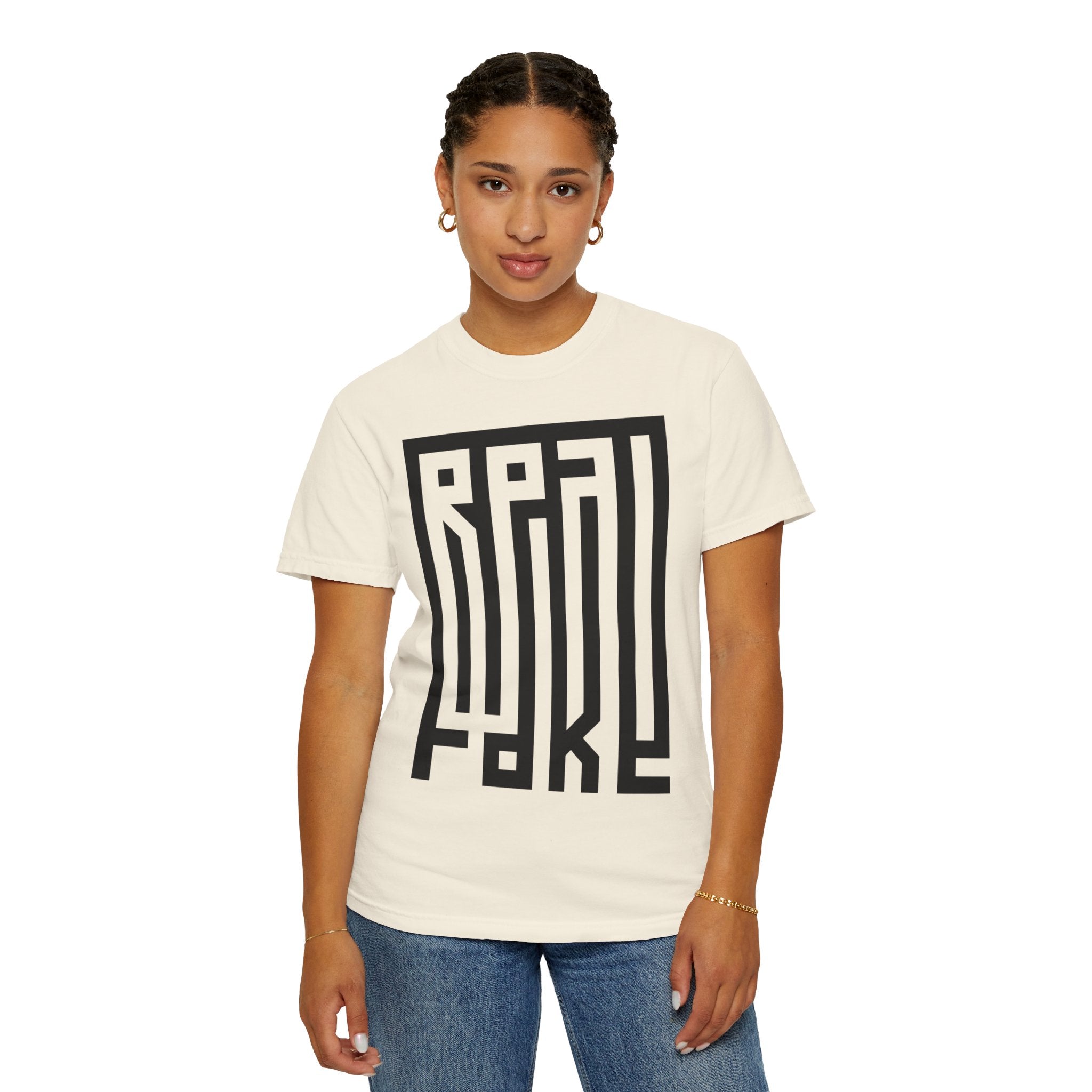 'Real/Fake' — T-Shirt