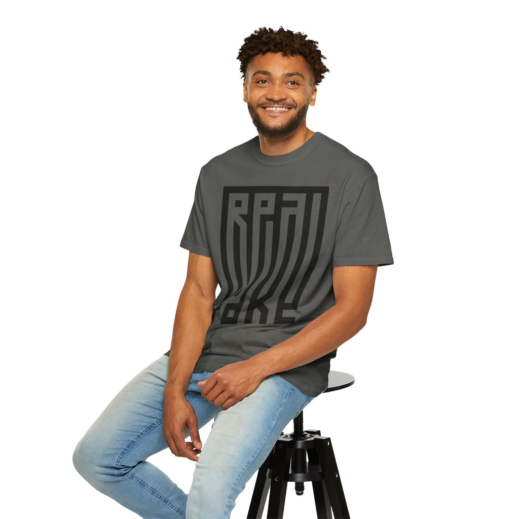'Real/Fake' — T-Shirt