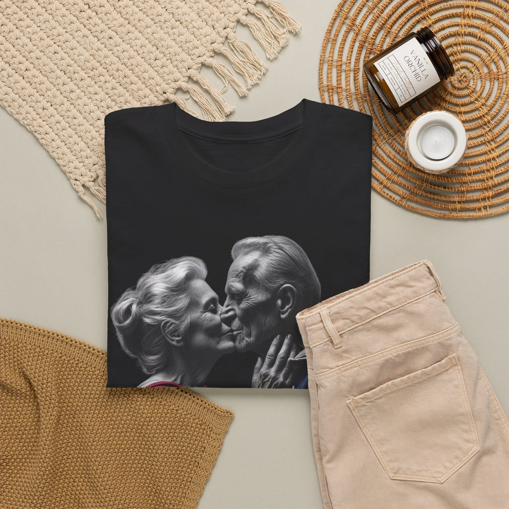 Kissing Old Superheroes — T‑Shirt