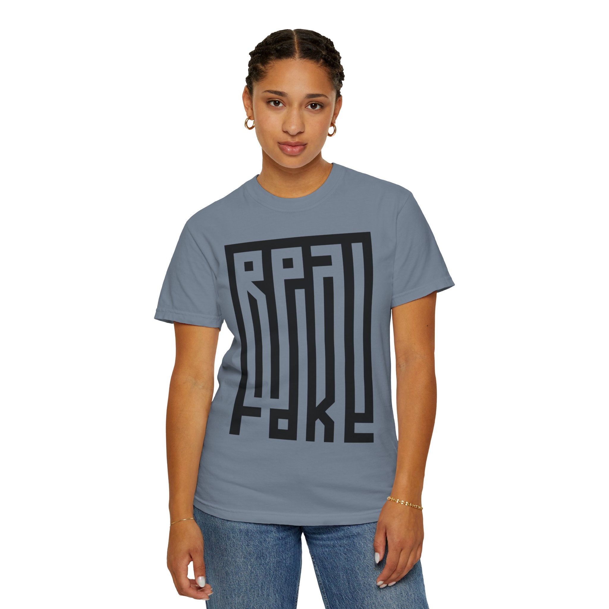 'Real/Fake' — T-Shirt