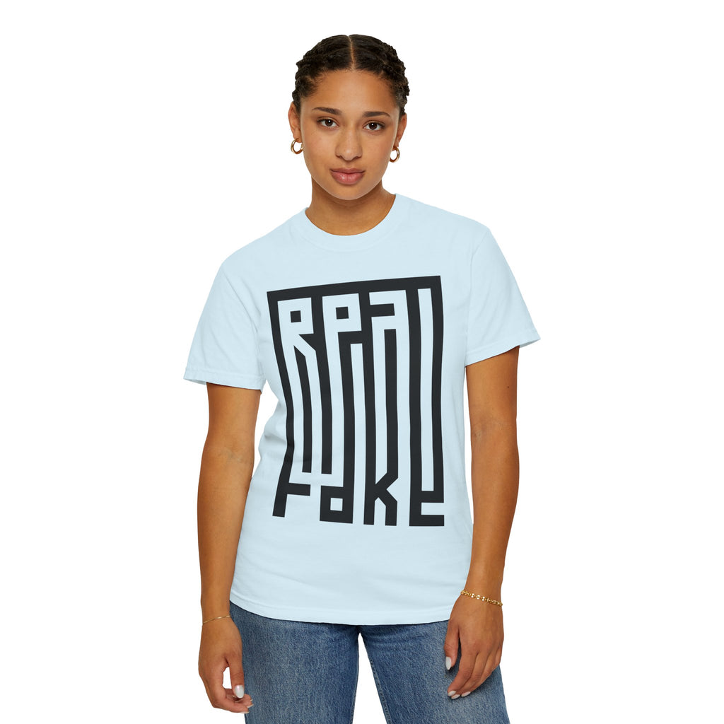 'Real/Fake' — T-Shirt