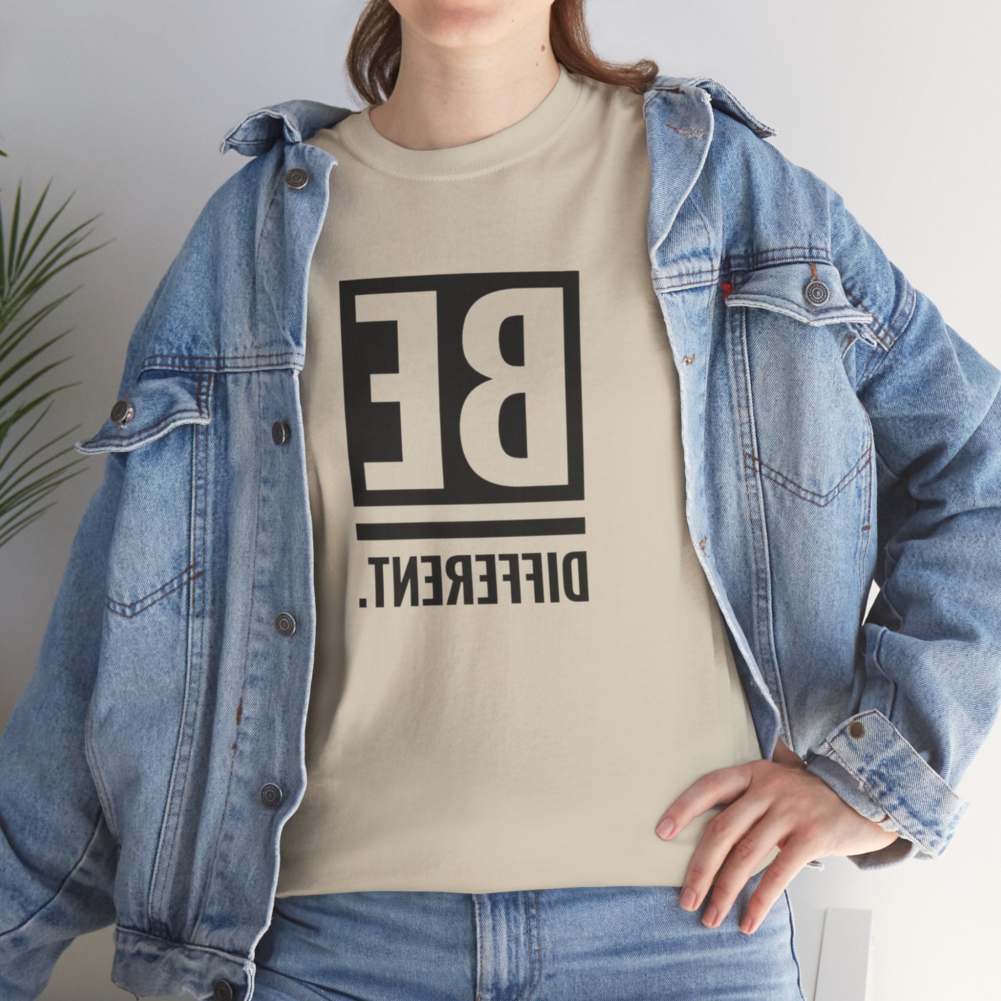 'BE DIFFERENT' — T Shirt