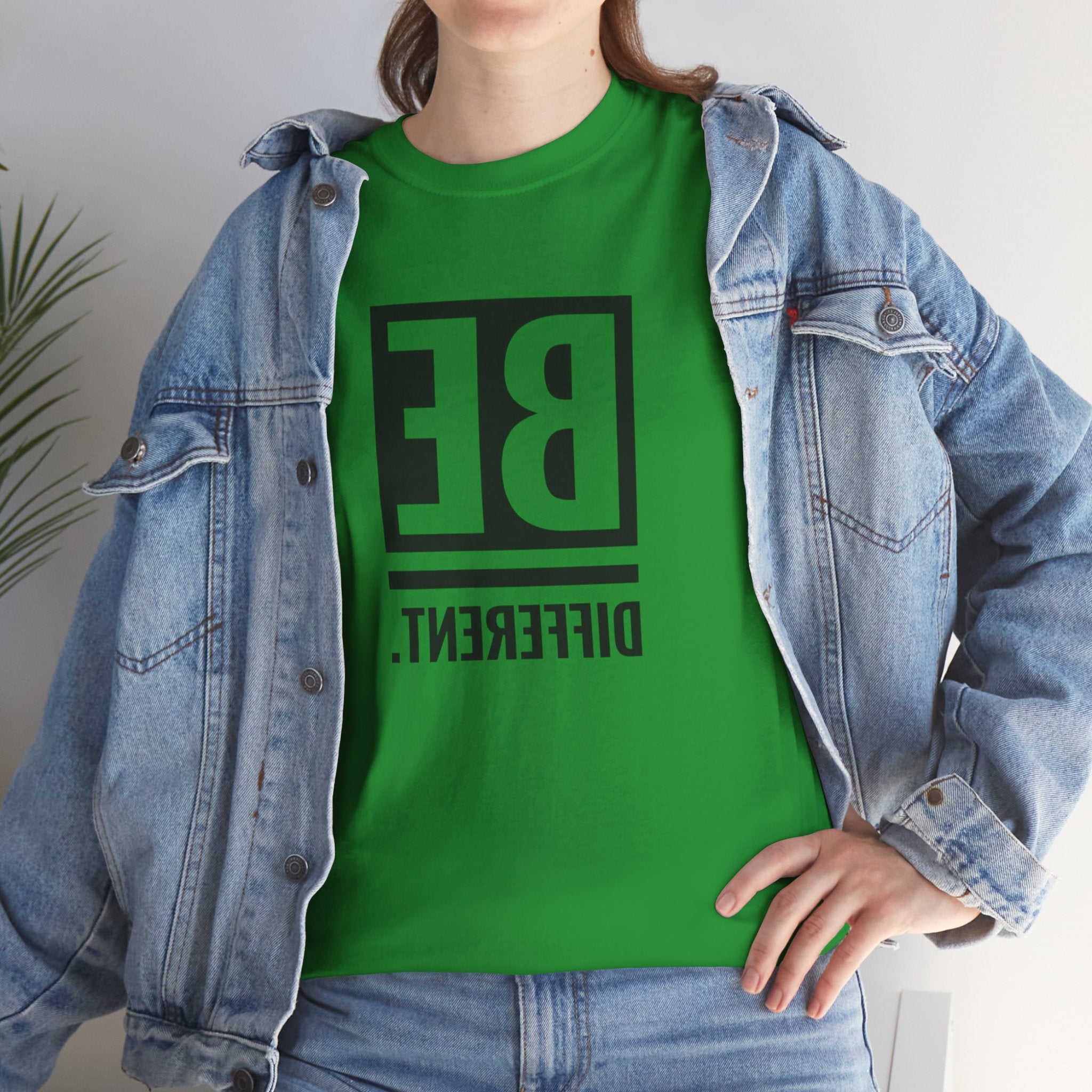 'BE DIFFERENT' — T Shirt