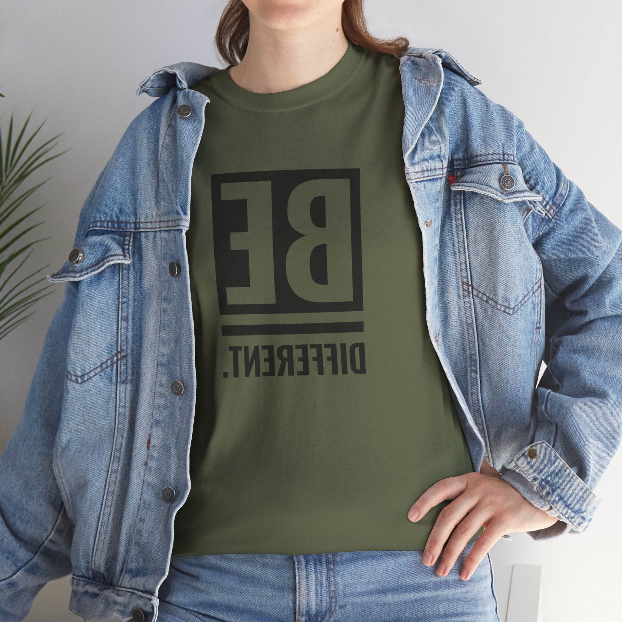 'BE DIFFERENT' — T Shirt