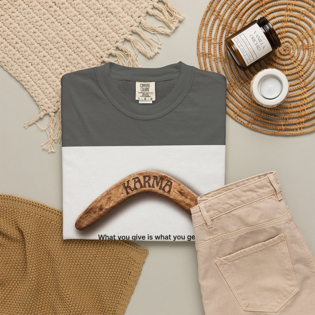 Karma Boomerang — T-Shirt