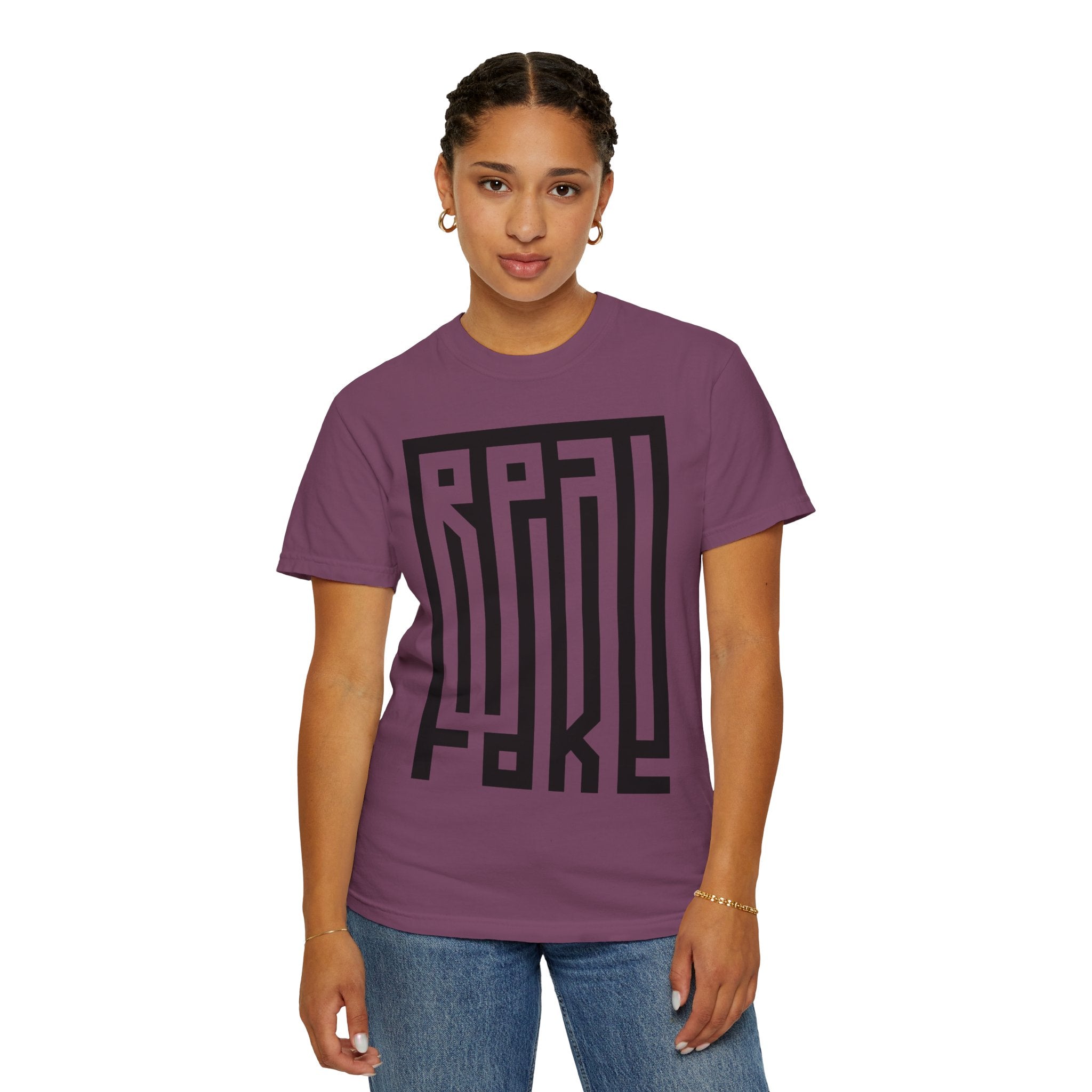 'Real/Fake' — T-Shirt