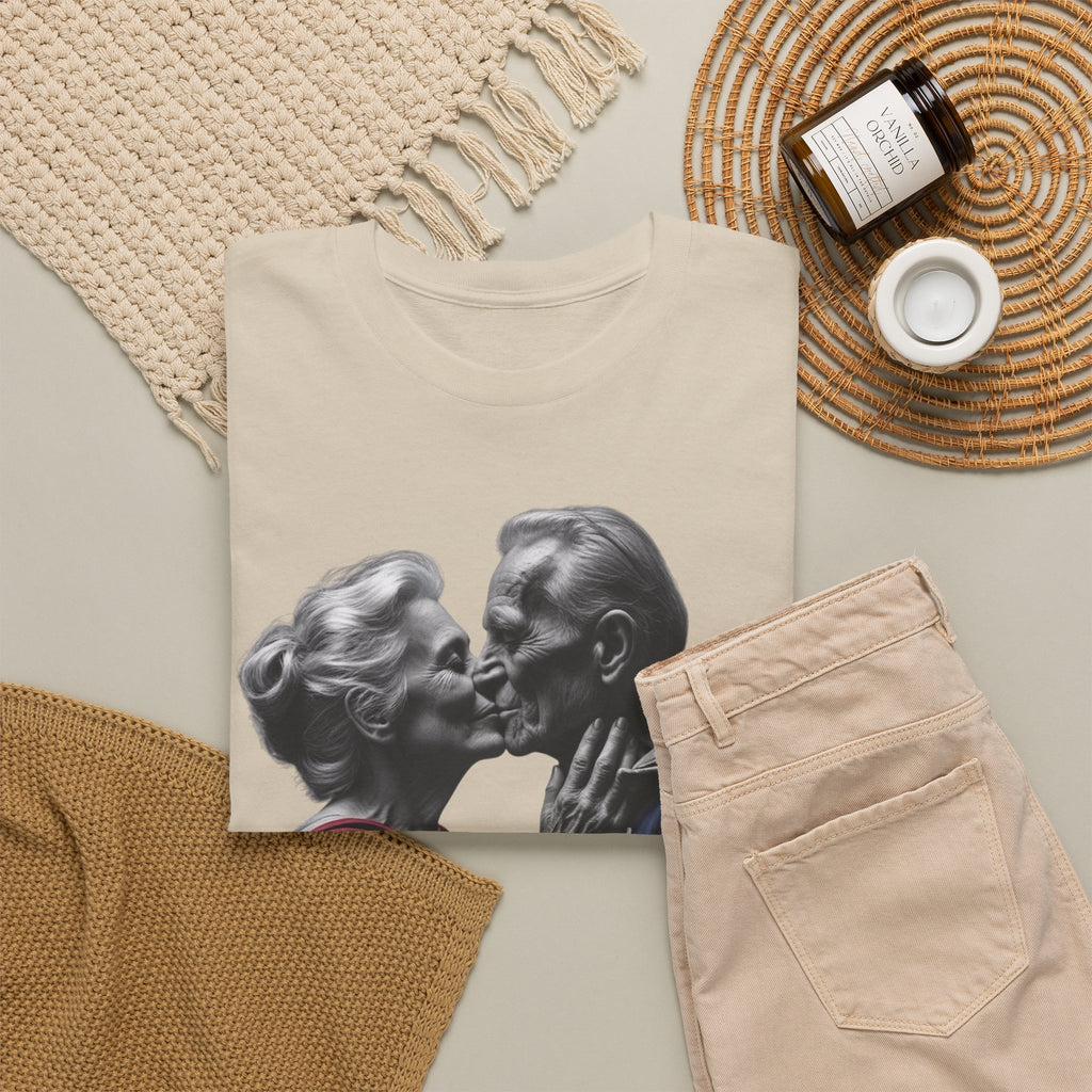 Kissing Old Superheroes — T‑Shirt