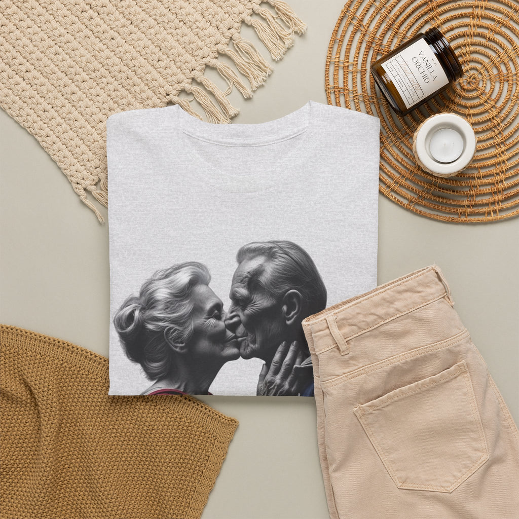 Kissing Old Superheroes — T‑Shirt