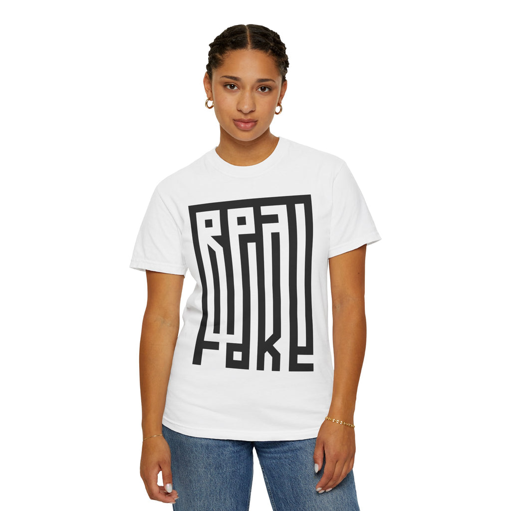 'Real/Fake' — T-Shirt