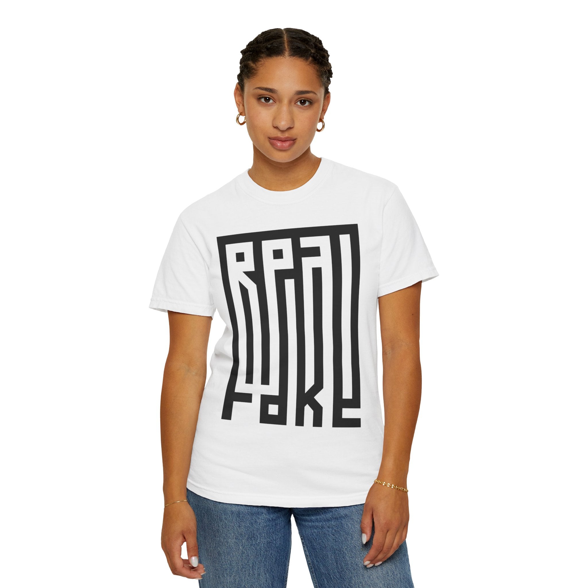 'Real/Fake' — T-Shirt