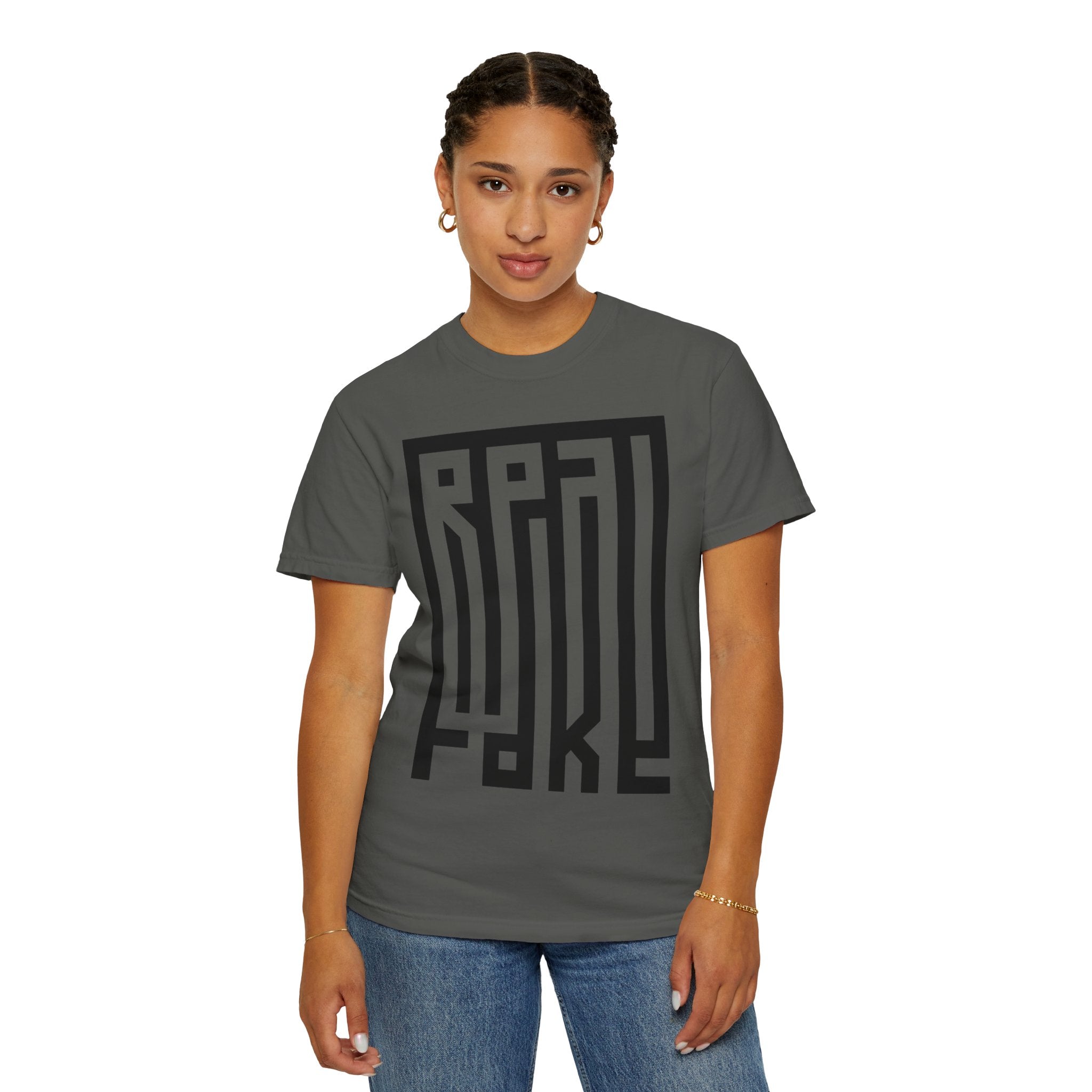 'Real/Fake' — T-Shirt
