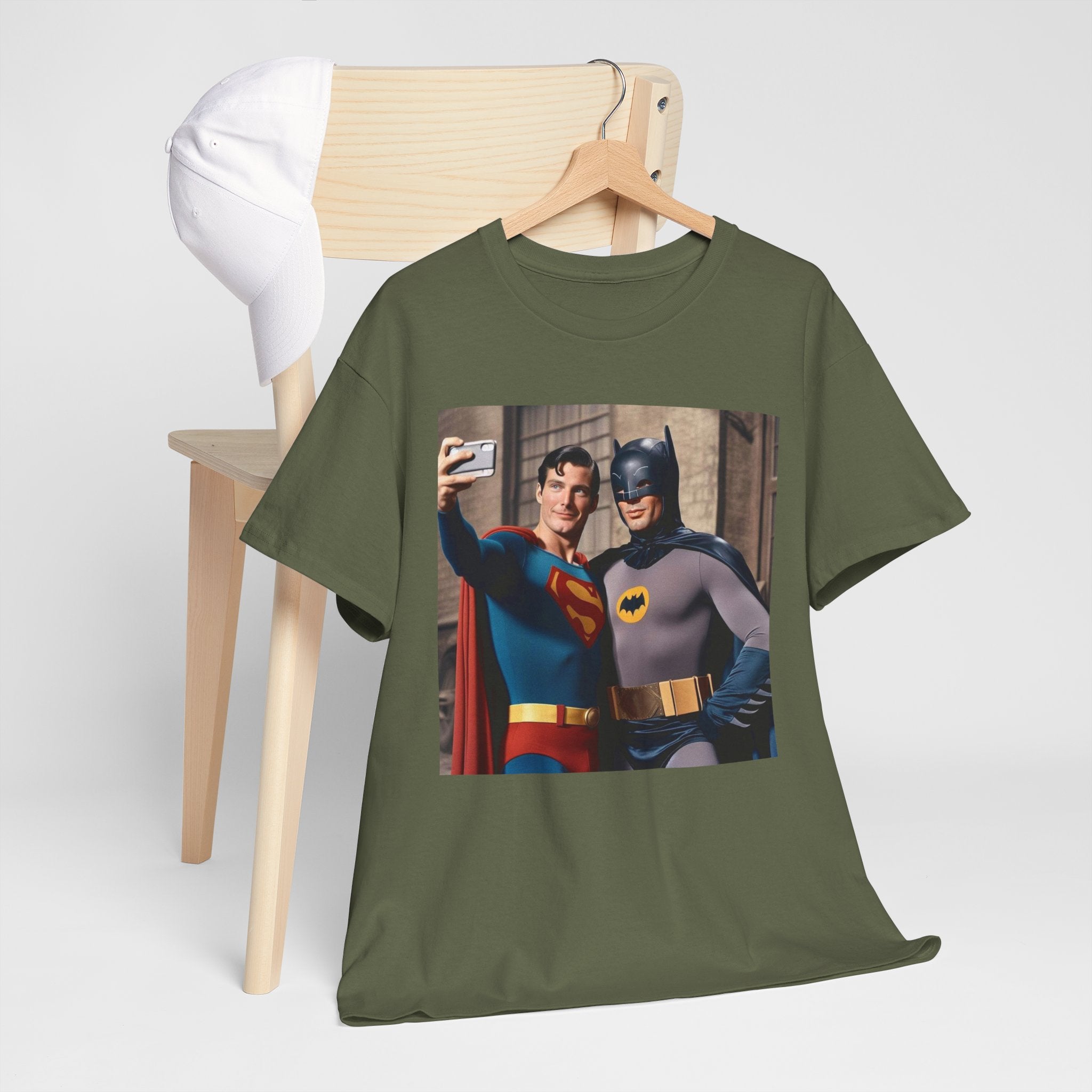 Retro Superhero Selfie - T shirt