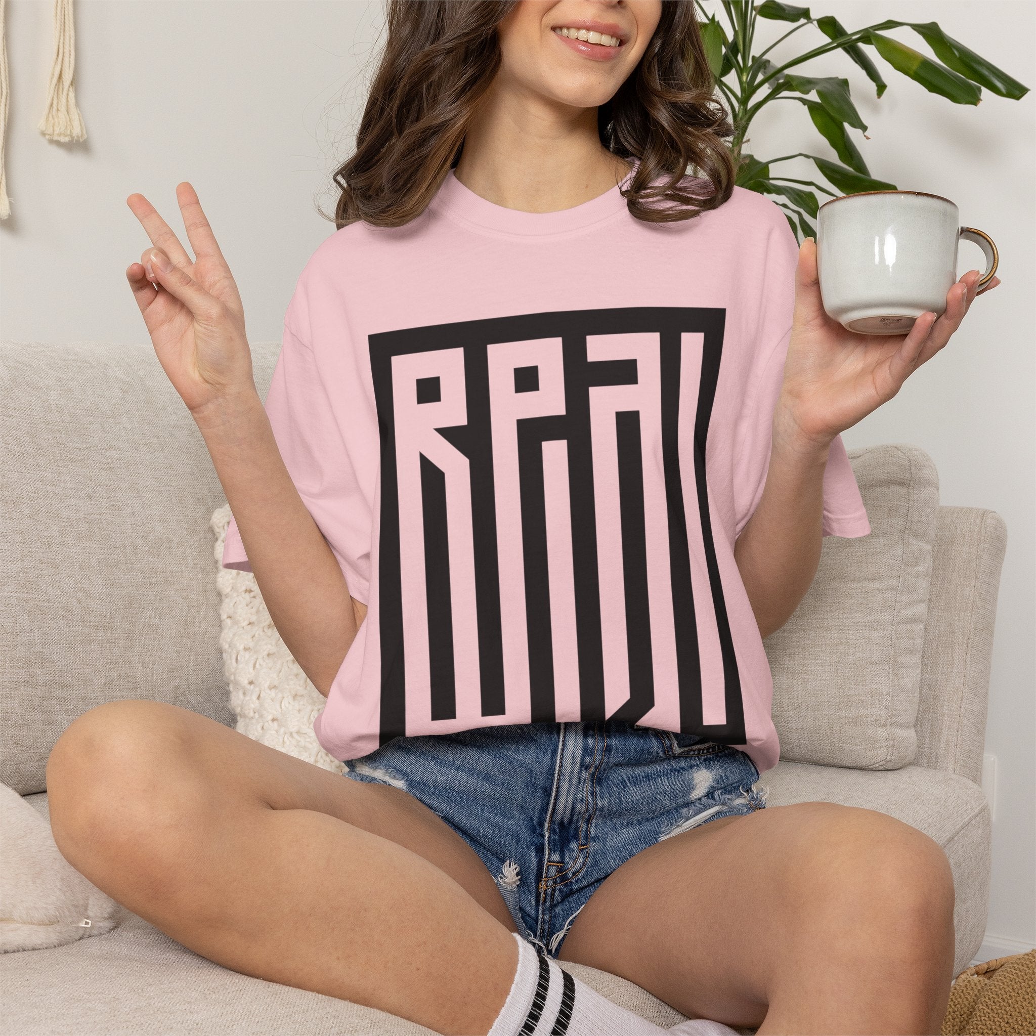 'Real/Fake' — T-Shirt