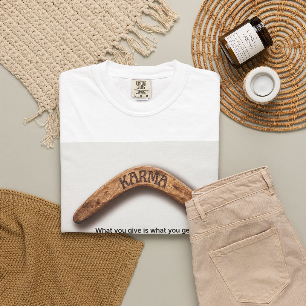 Karma Boomerang — T-Shirt
