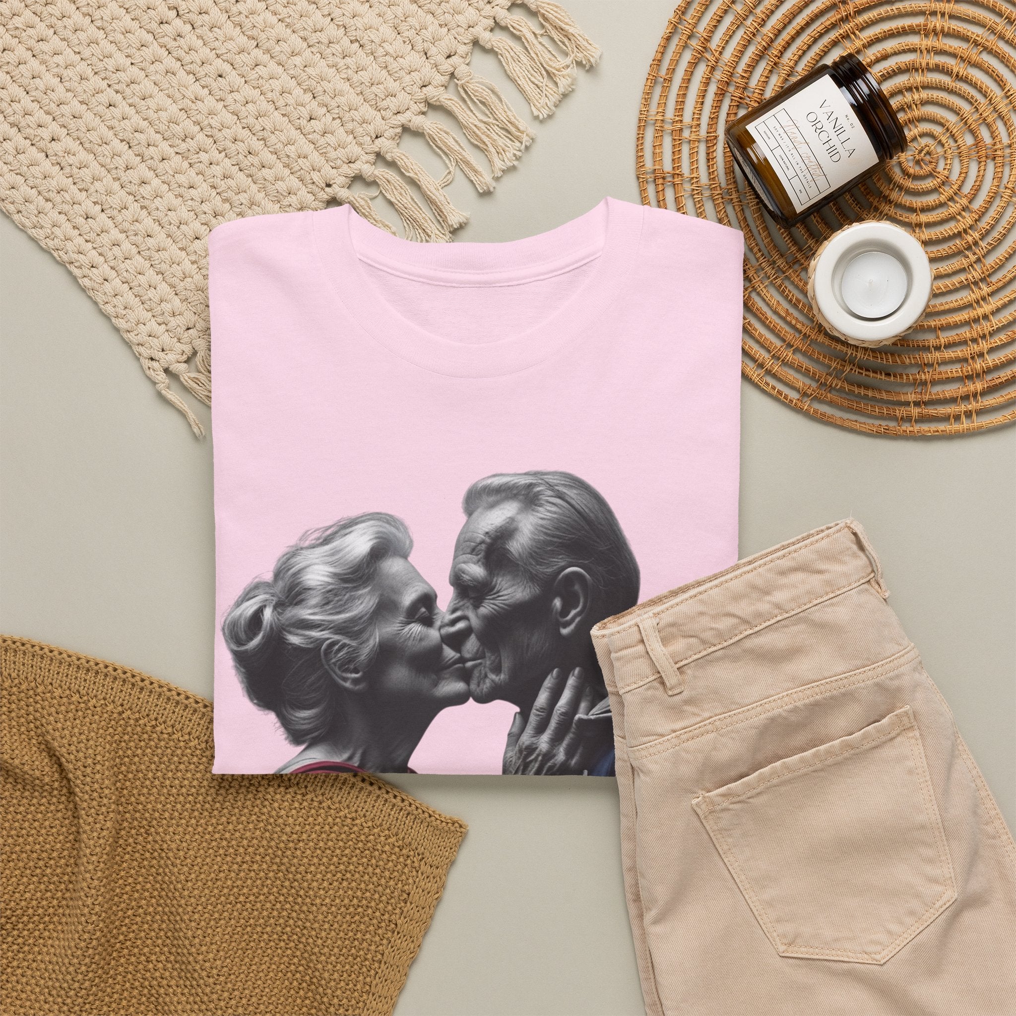 Kissing Old Superheroes — T‑Shirt
