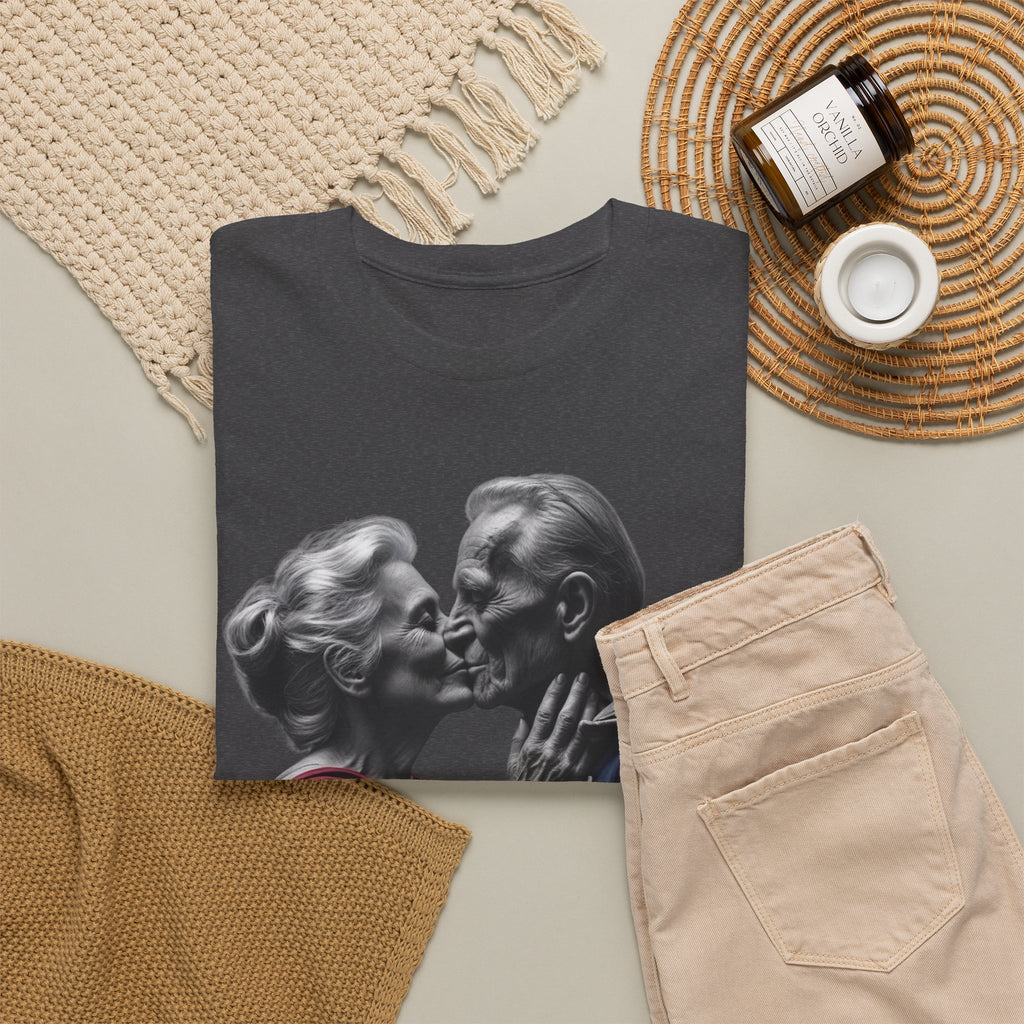 Kissing Old Superheroes — T‑Shirt