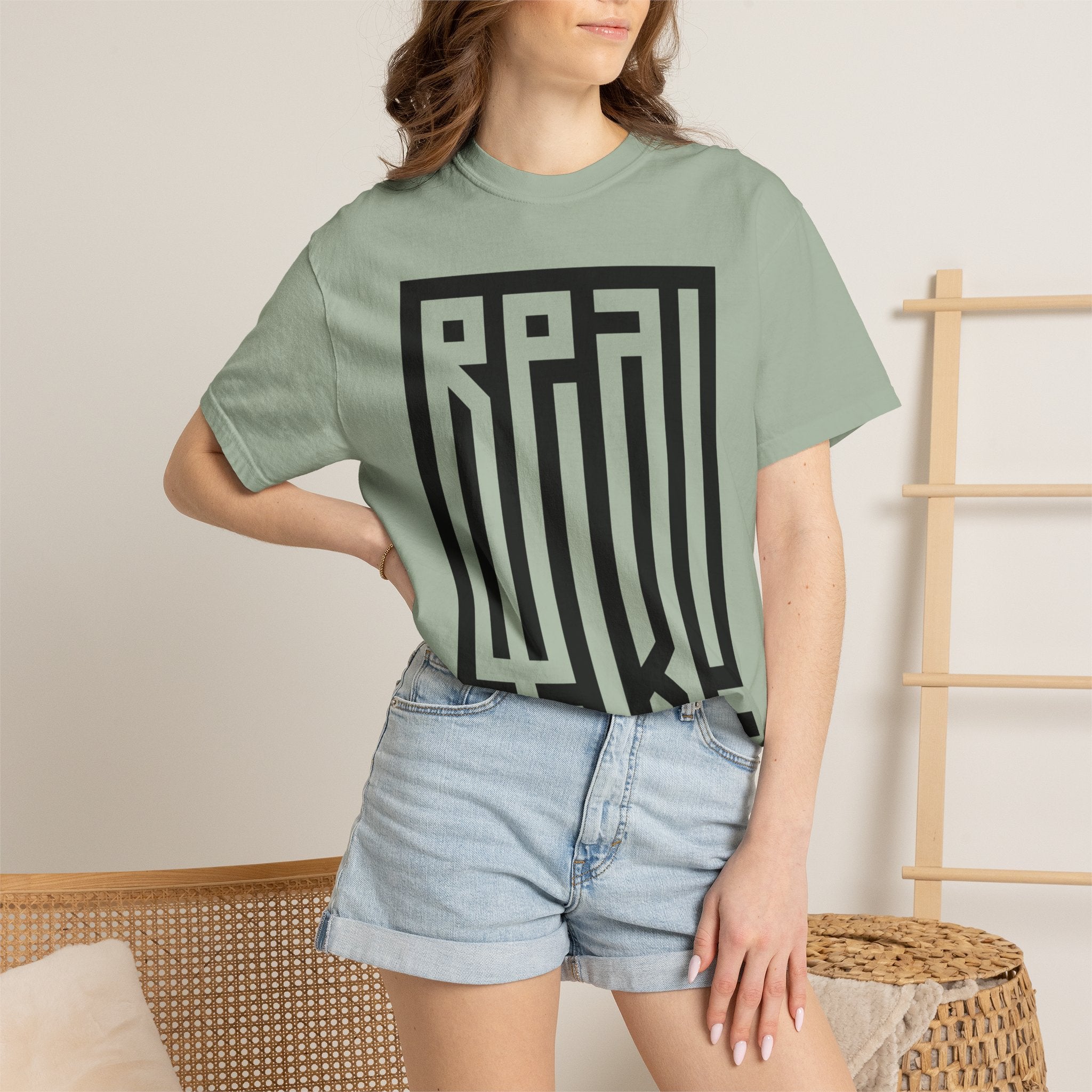 'Real/Fake' — T-Shirt