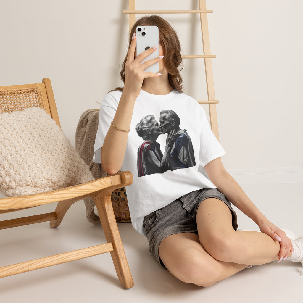 Kissing Old Superheroes — T‑Shirt