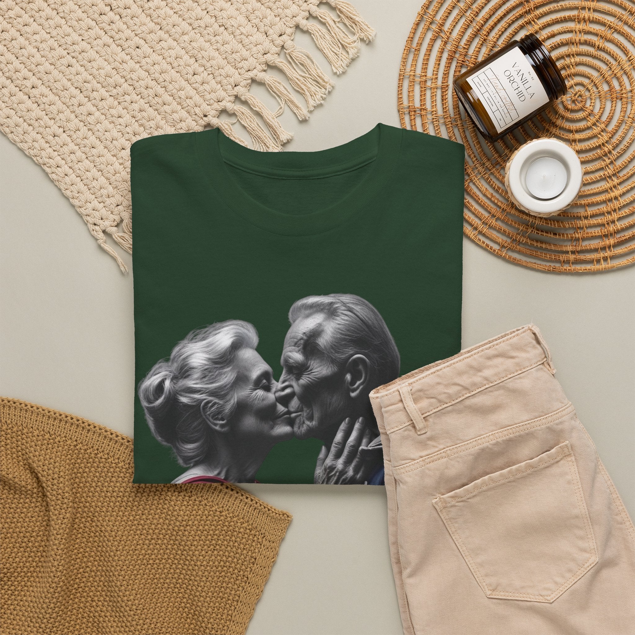 Kissing Old Superheroes — T‑Shirt