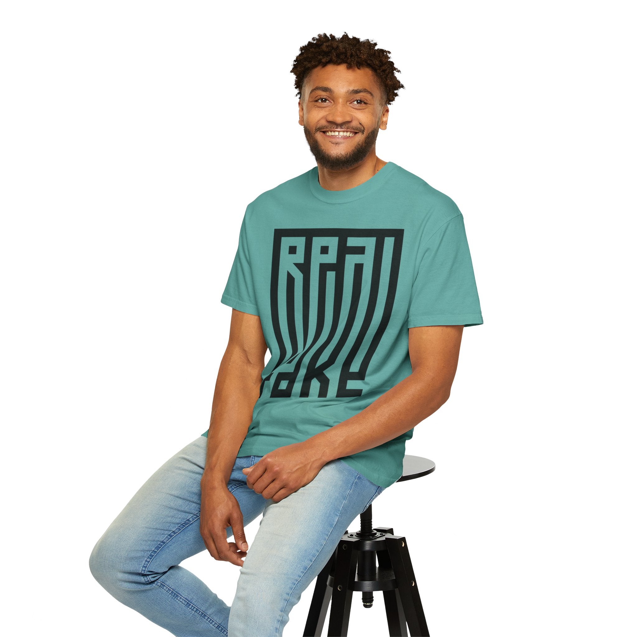 'Real/Fake' — T-Shirt