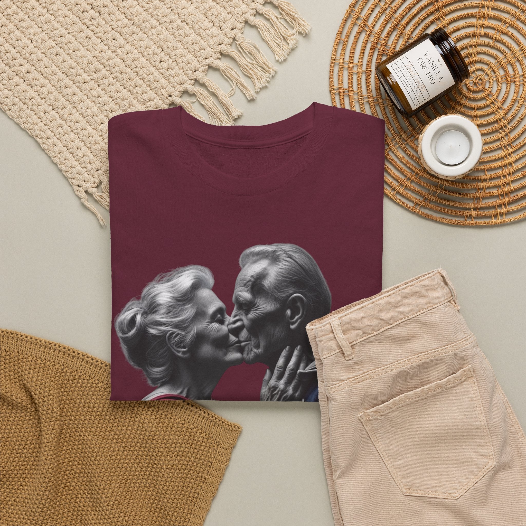 Kissing Old Superheroes — T‑Shirt